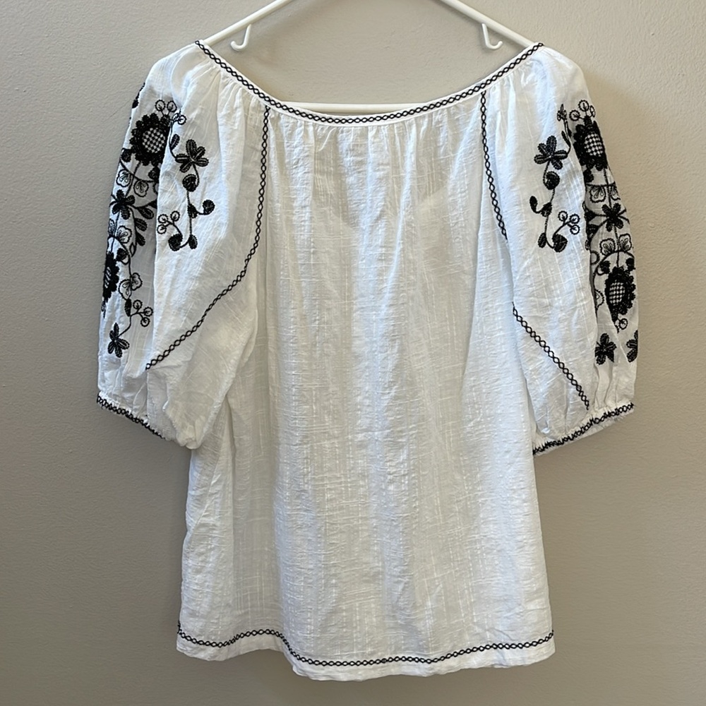 Max Studio V Neck Sunflower Embroidered Puff Sleeve Top Blouse Sz S - Picture 9 of 16